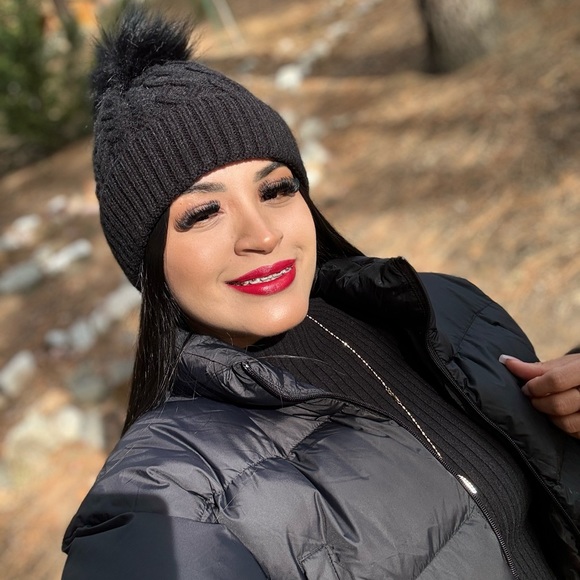 Meet your Posher, Jessica lizbeth - Picture 2 of 2